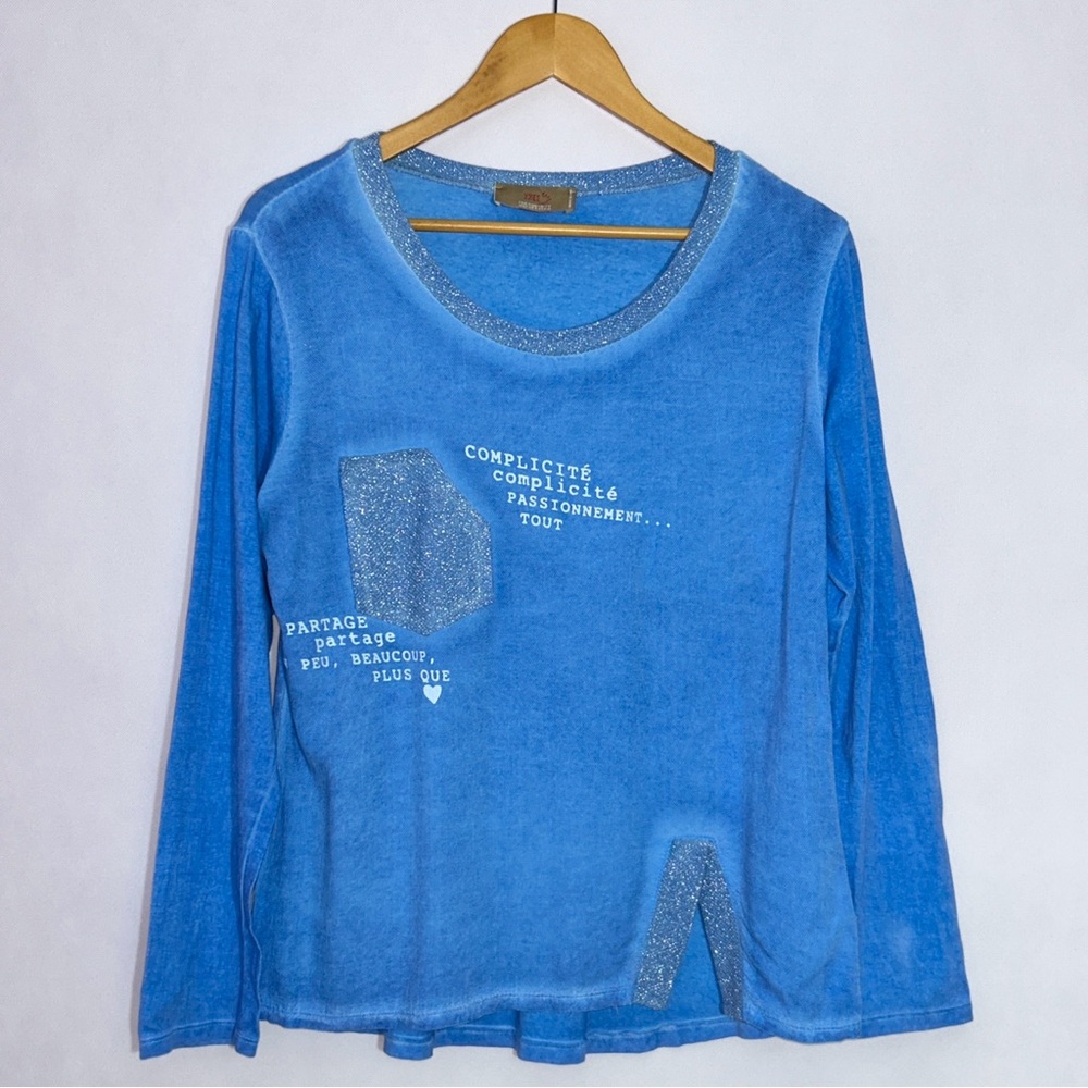 Free‎ For Humanity Women's Metallic Trim Graphic Long Sleeve Crew Neck Blue Top
